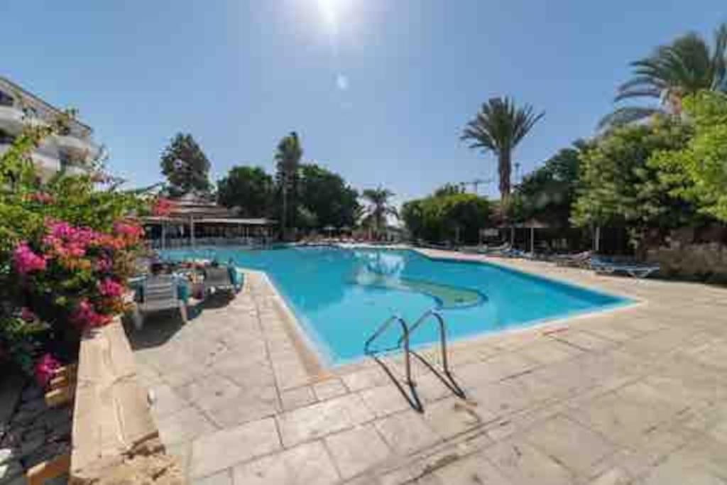 Dream Studio270M From The Beach Paphos Exterior foto